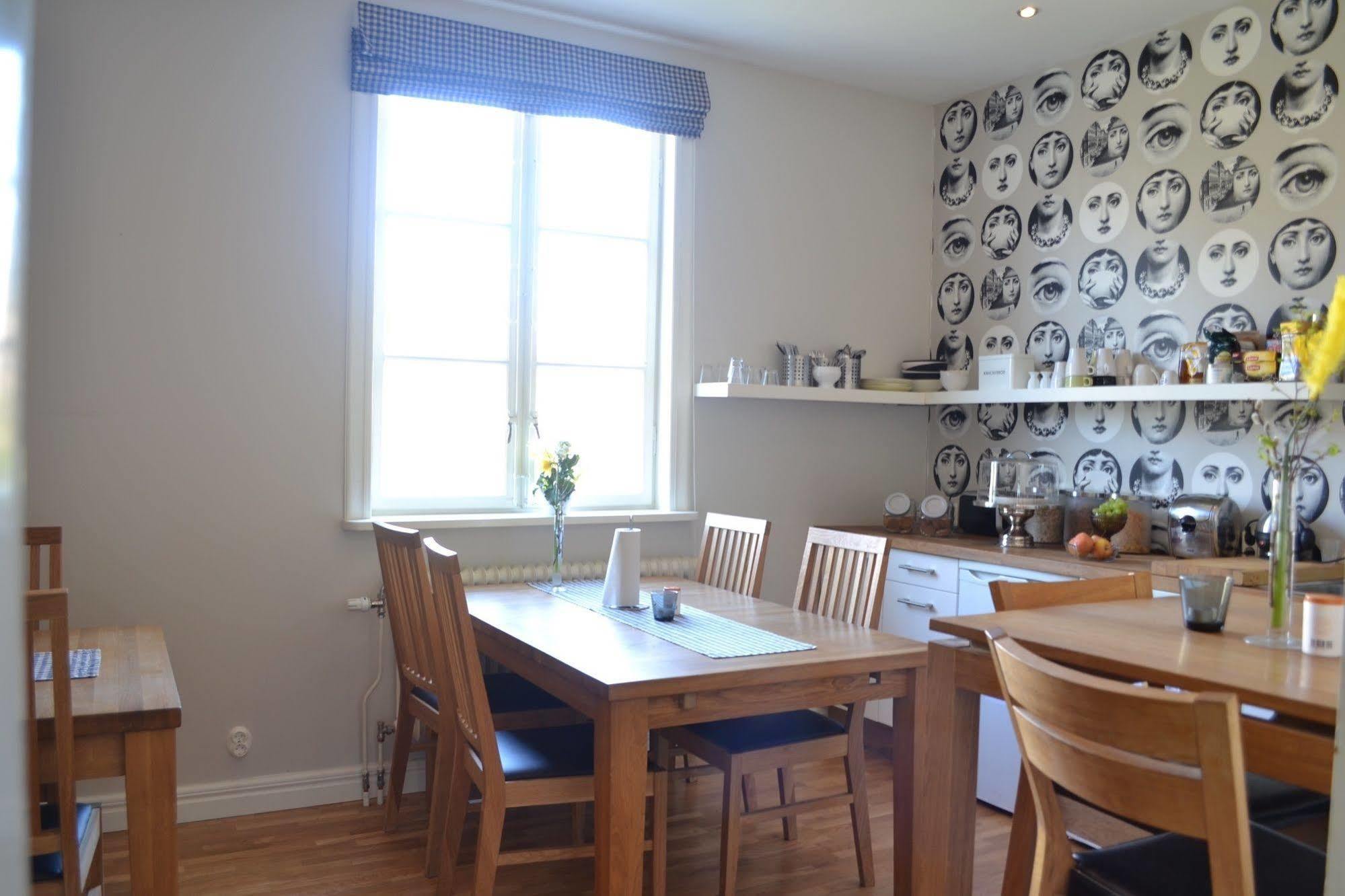 5:ans Bed & Breakfast Acomodação com café da manhã  2*